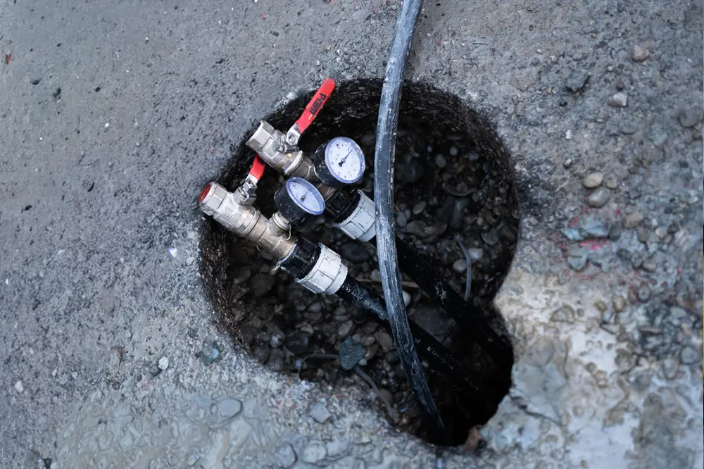 Roots Hub mit hybrider Wärmequelle  aus stiller Luftwärme und Erdwärme