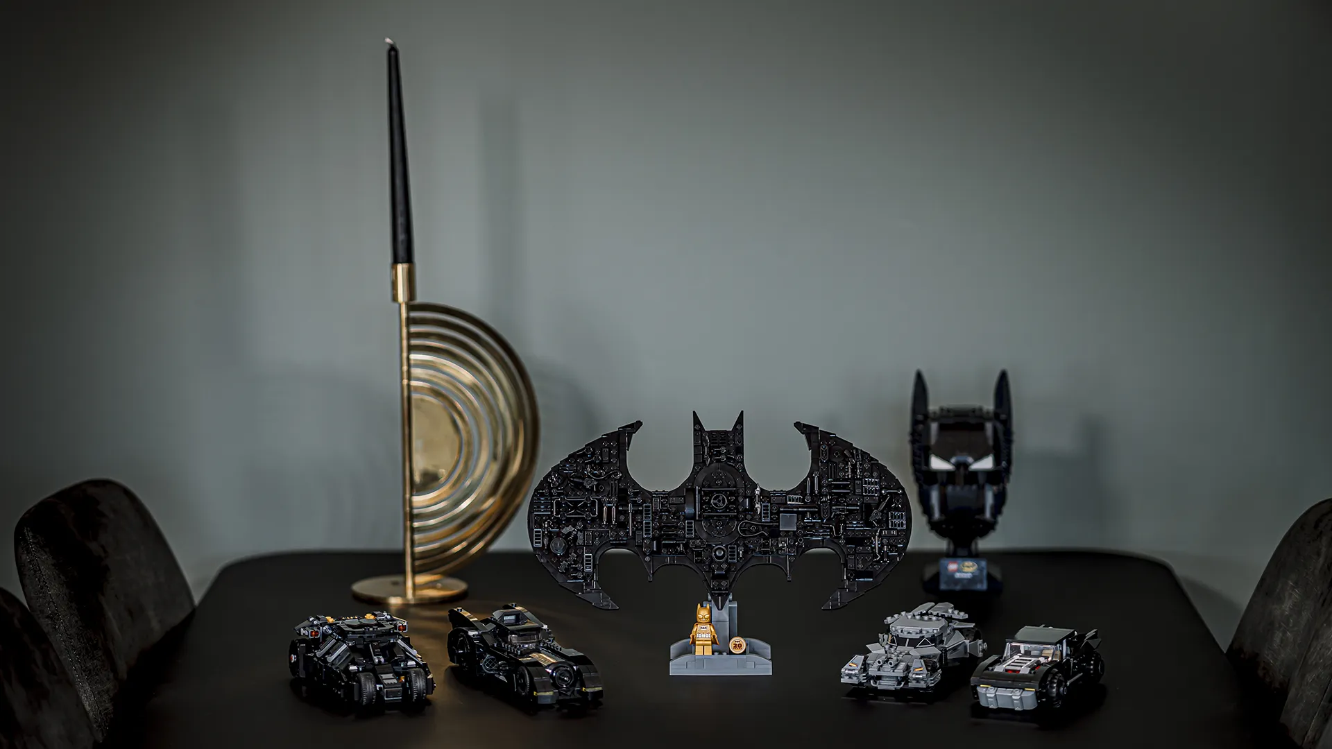LEGO® Batman sett med ulike Batmobiler og Batman logo