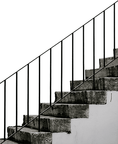 Une scalinata symbolisant que les parcours sont adaptés à tous les niveaux, débutants comme expérimentés.