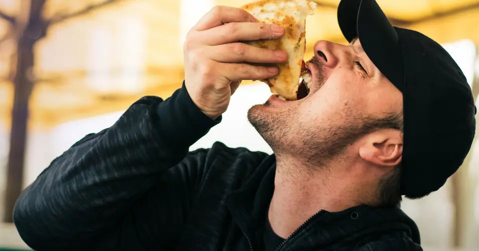 High-protein dinners can enhance recovery and build lean mass overnight.