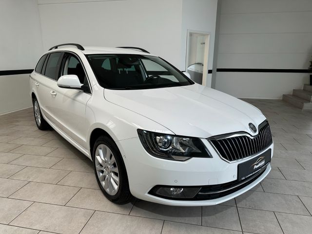 SKODA Superb 2013 WHITE Gebrauchtwagen - Galeriebild 2
