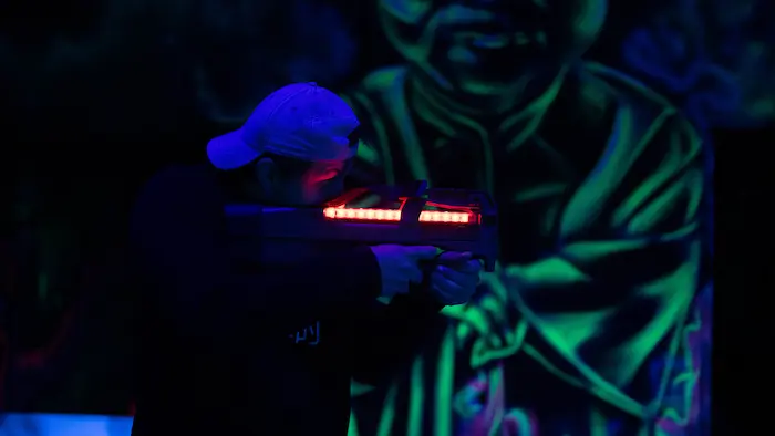 homme laser game pistolet