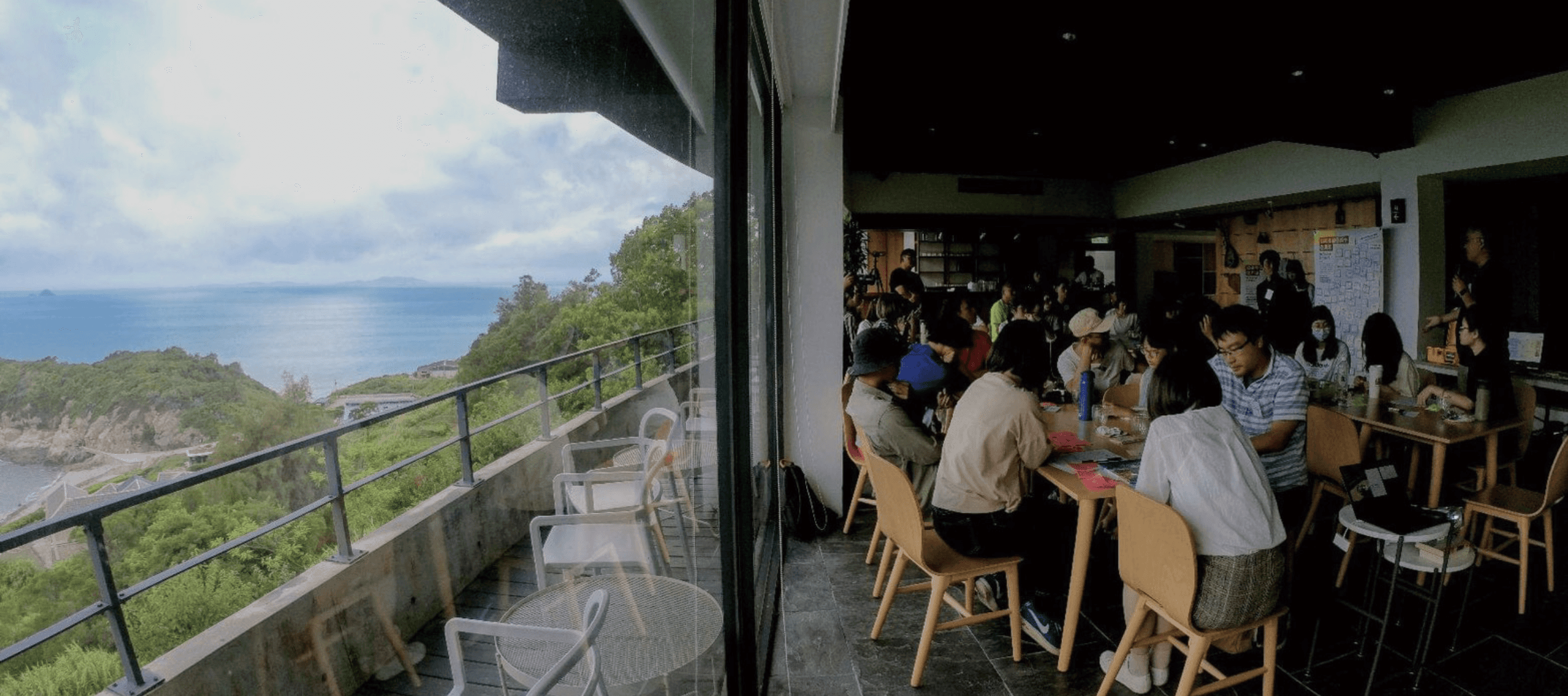 Mobile views presenting a chat and a map view