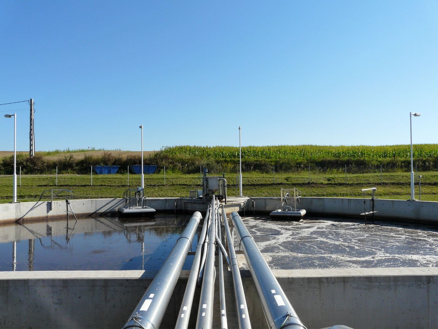 Aeration pipework running into the CYCLATOR basins at the Vácszentlászló wastewater treatment plant, Hungary