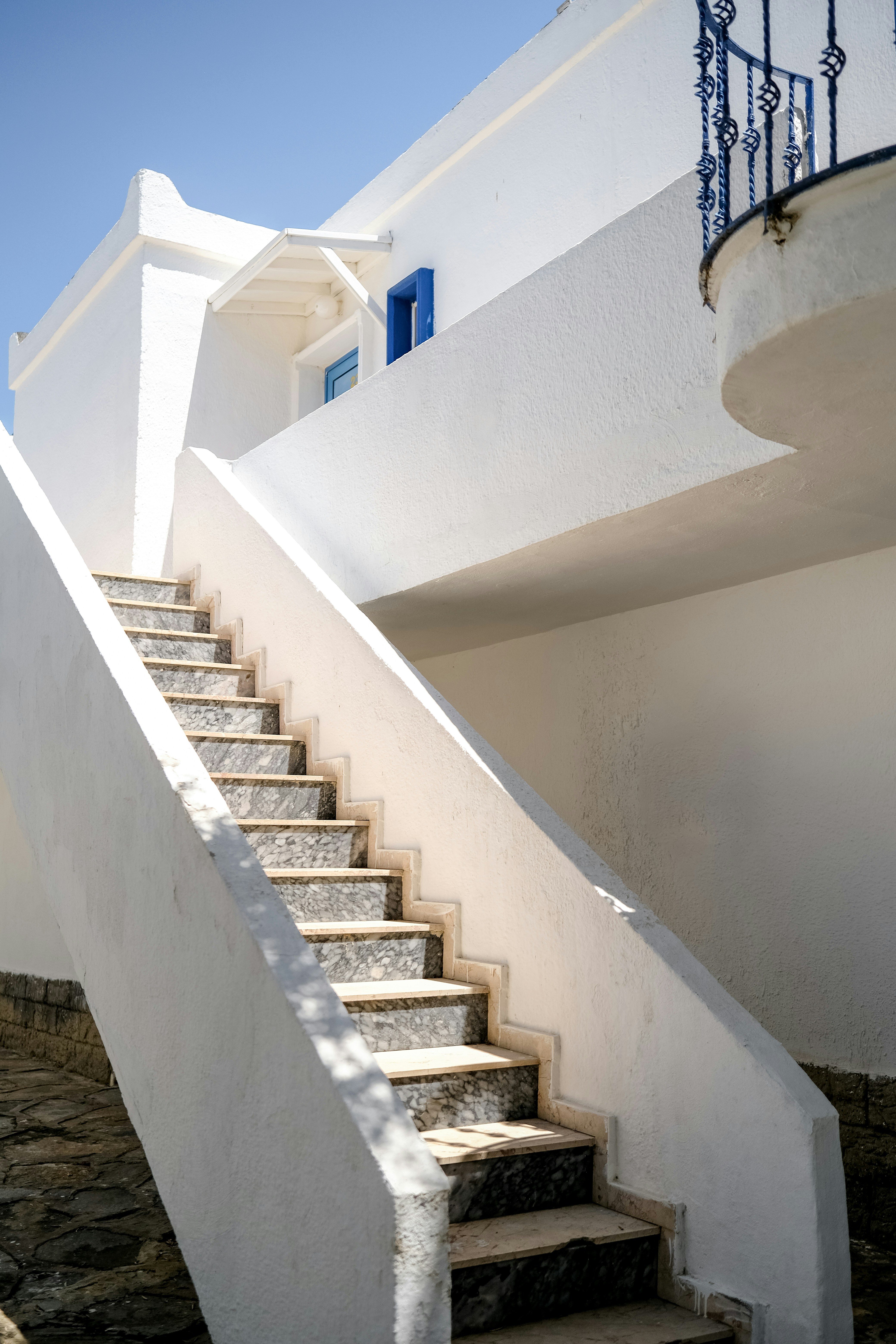 Expert Stairs Installation: Seamless Solutions for Your Home