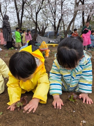 맨발어린이집, 4월 이야기