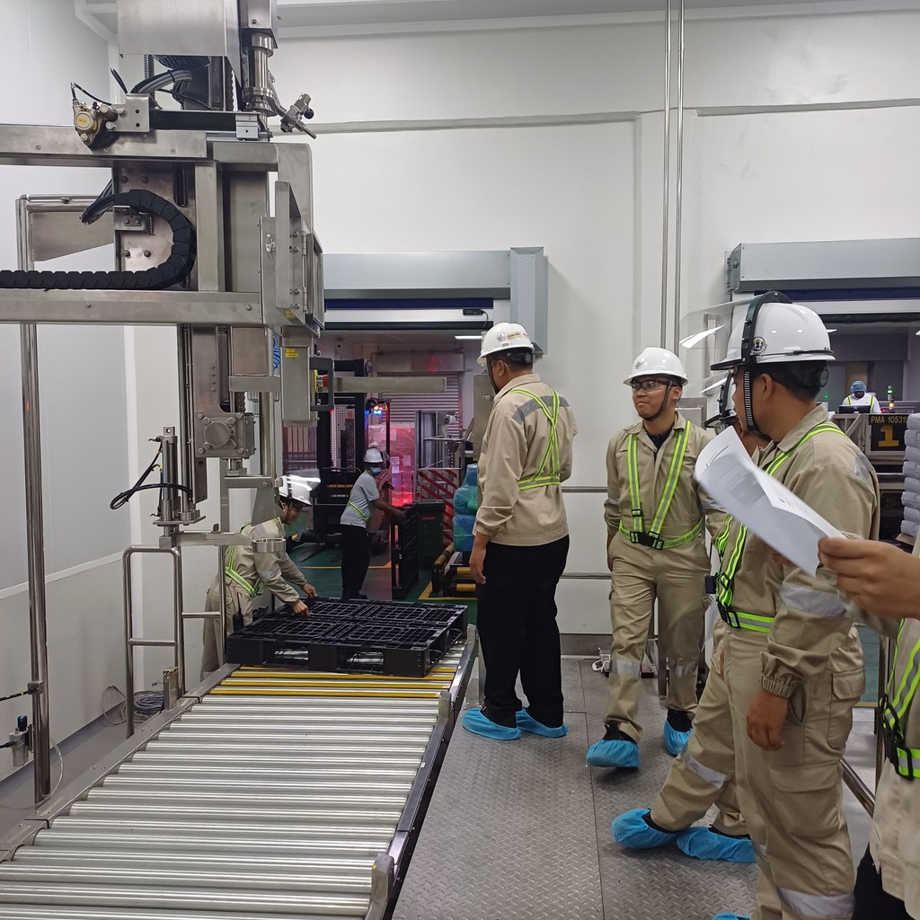 Project Showcase of IBC & 4 Drum in 1 Pallet Filling Machine
