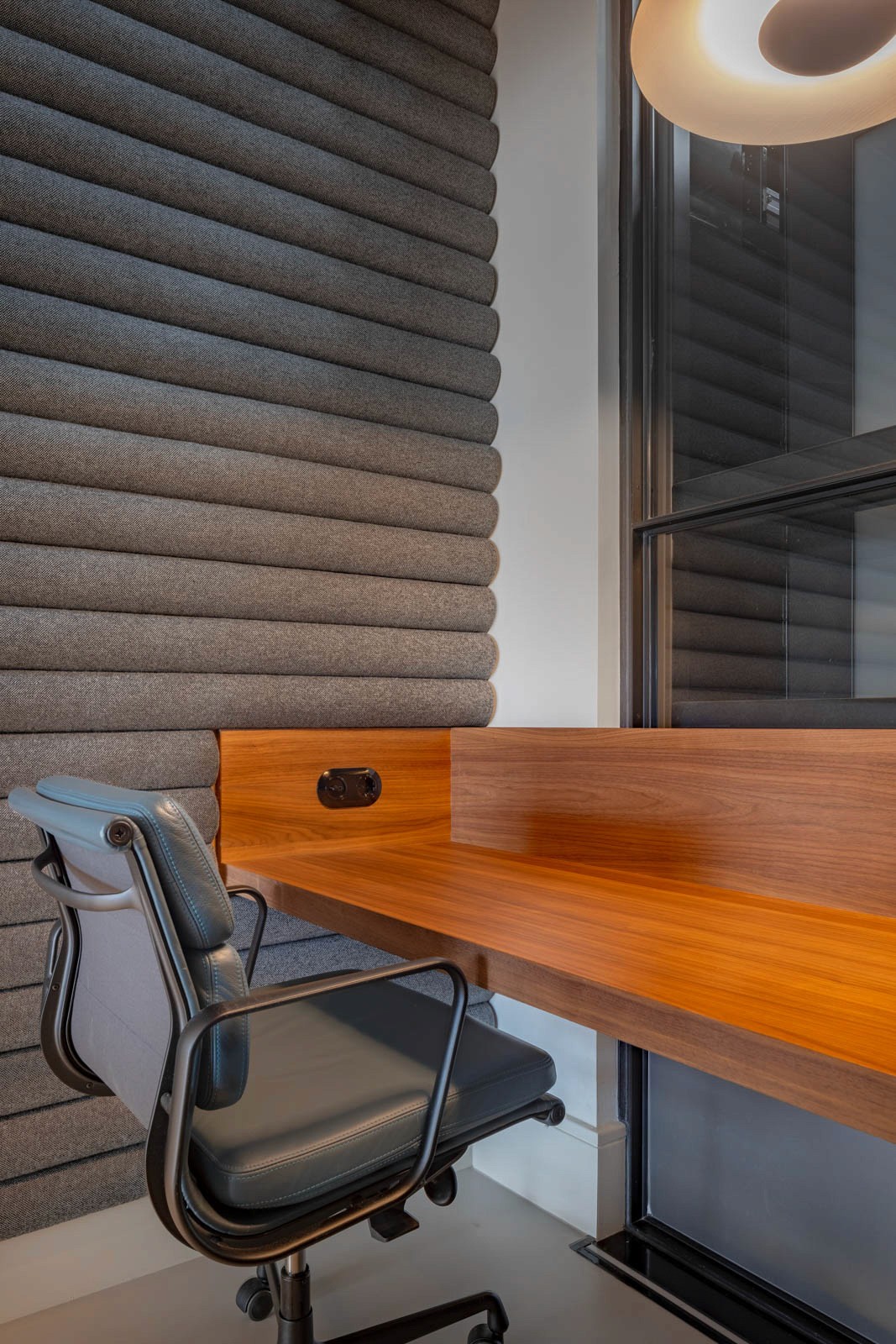 Positive Space - Mollie HQ phonebooths detail