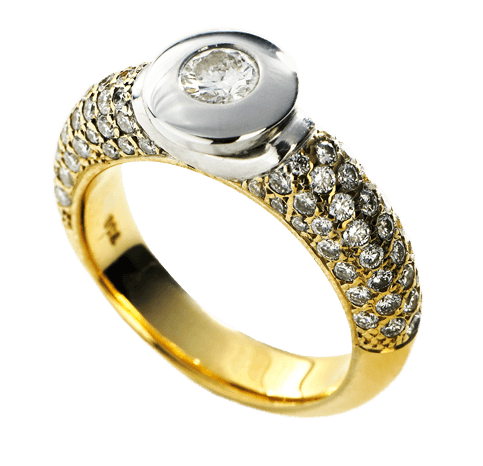 Diamond ring with diamond pavé setting