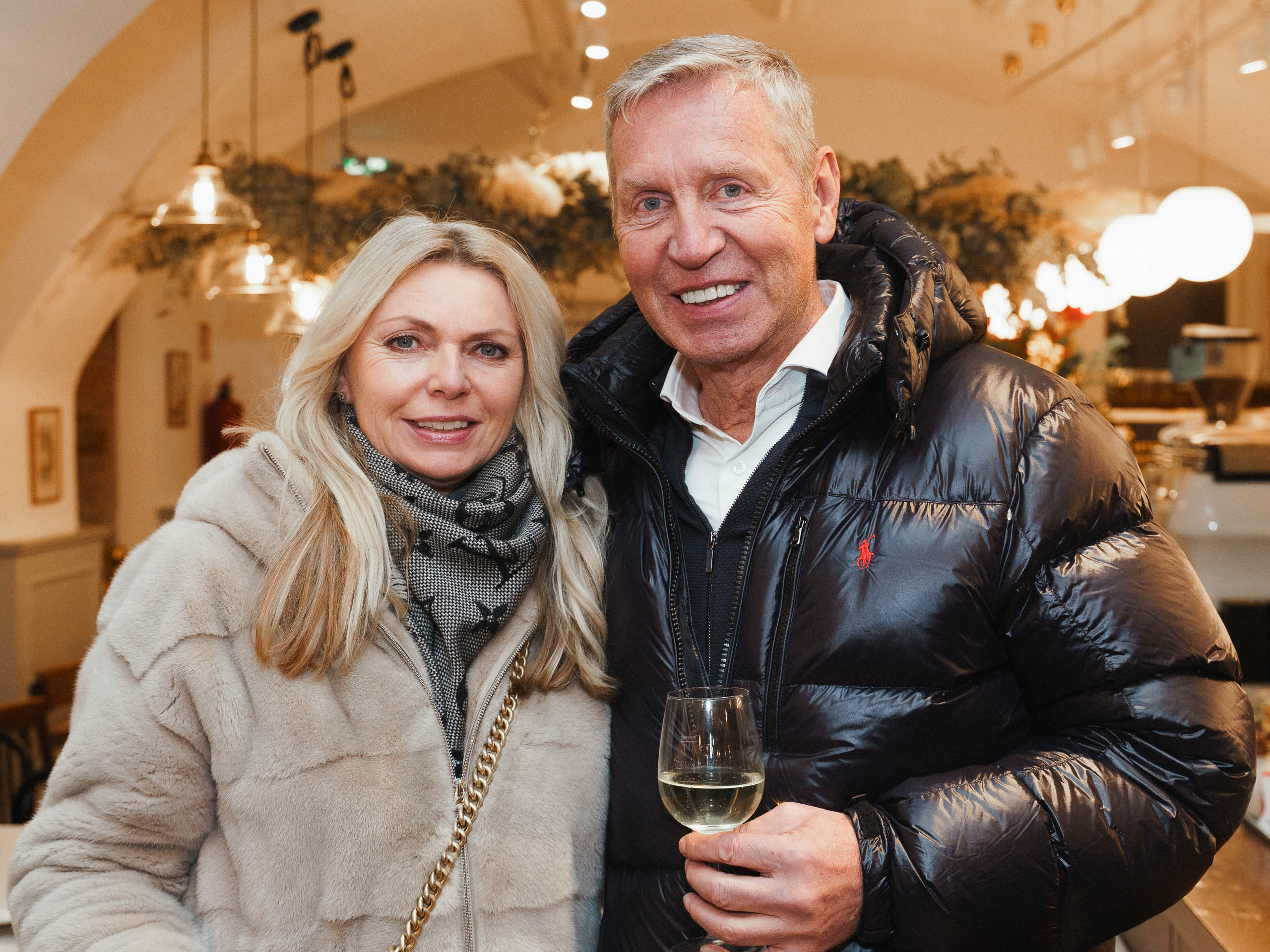 Portrait von Paar beim Charity Punsch der Dudlerei in Wien