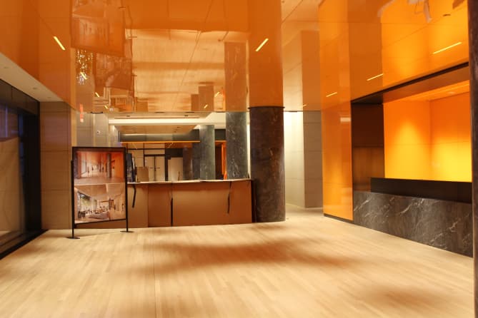 Reflective orange ceiling