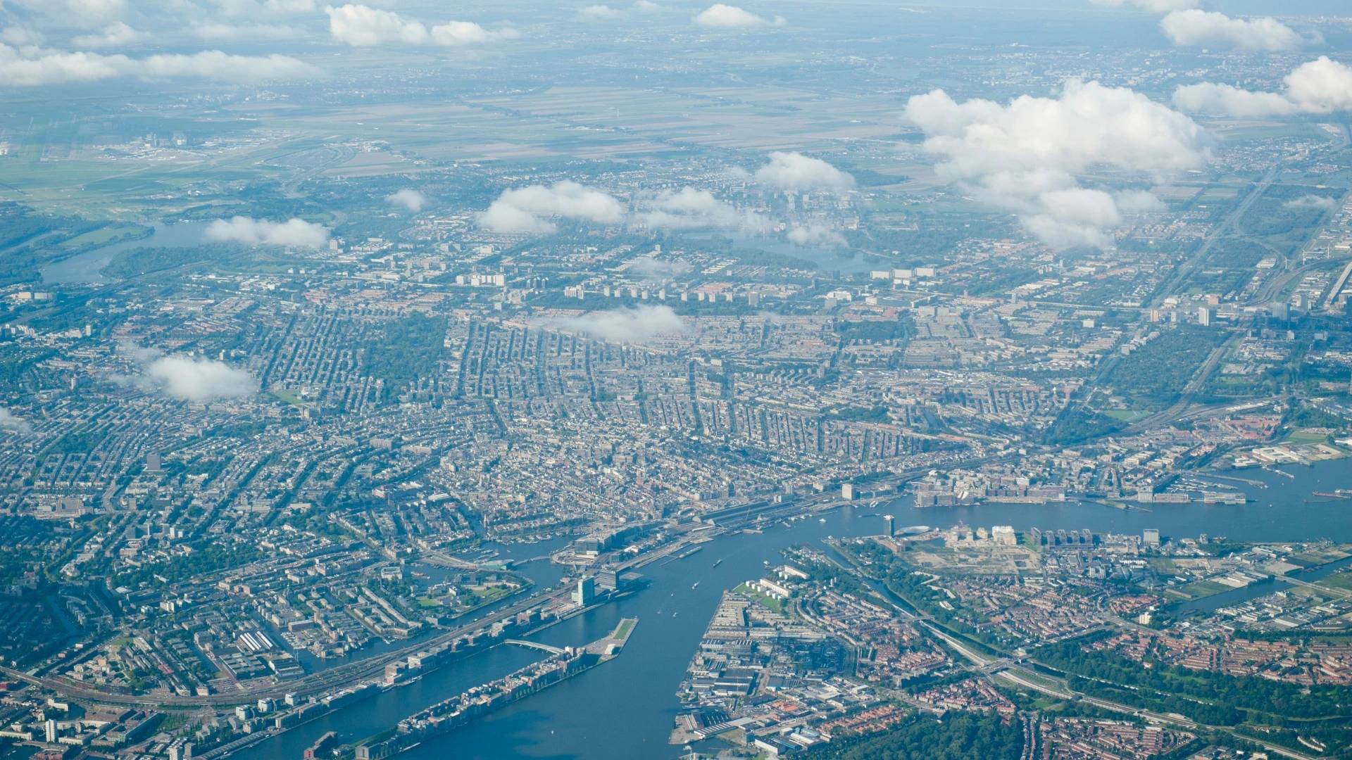 Amsterdam vanuit de lucht - Mpartners vermogensbeheer