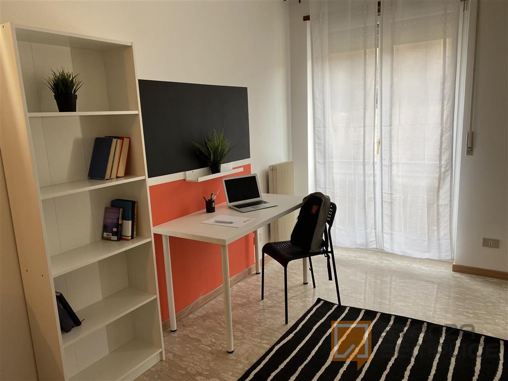 18 sqm room in Via STROPERI, Rovereto