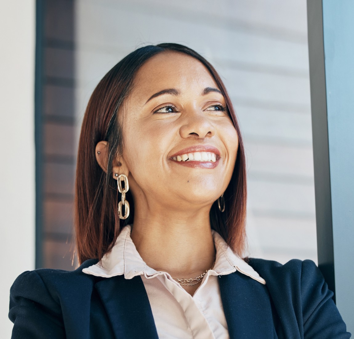 Happy accountant at an auditing firm using Easy2audit to base financial audits on objective data.