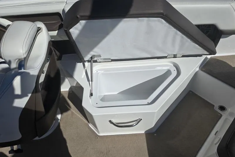 Boat thumbnail 14