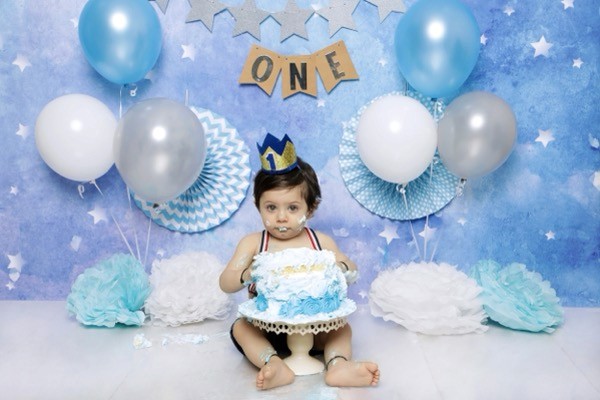 cake smash one year birthday photoshoot