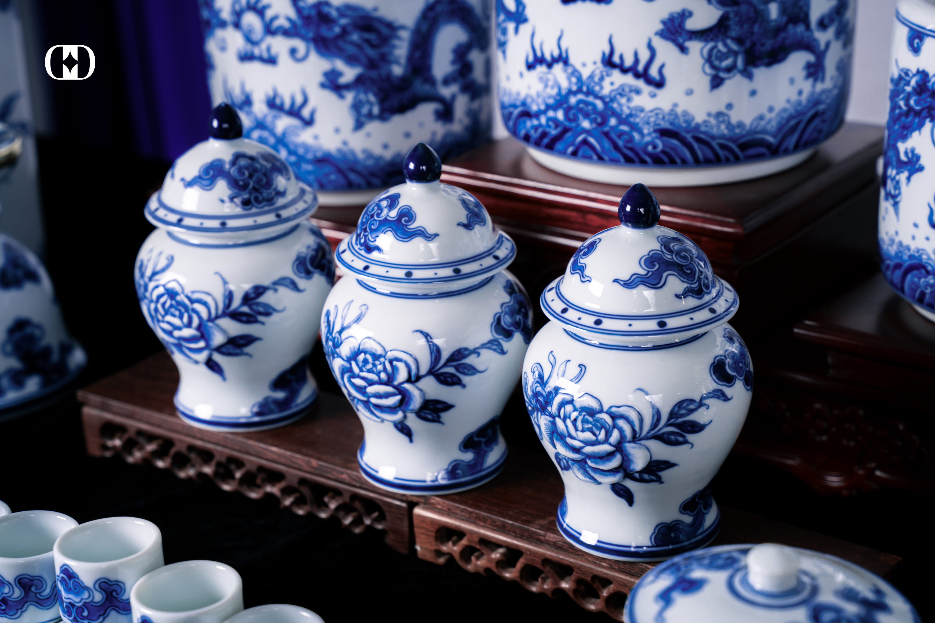 chóe sứ thờ
