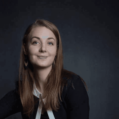 yksineljäsosaa kuva emilia karhesta