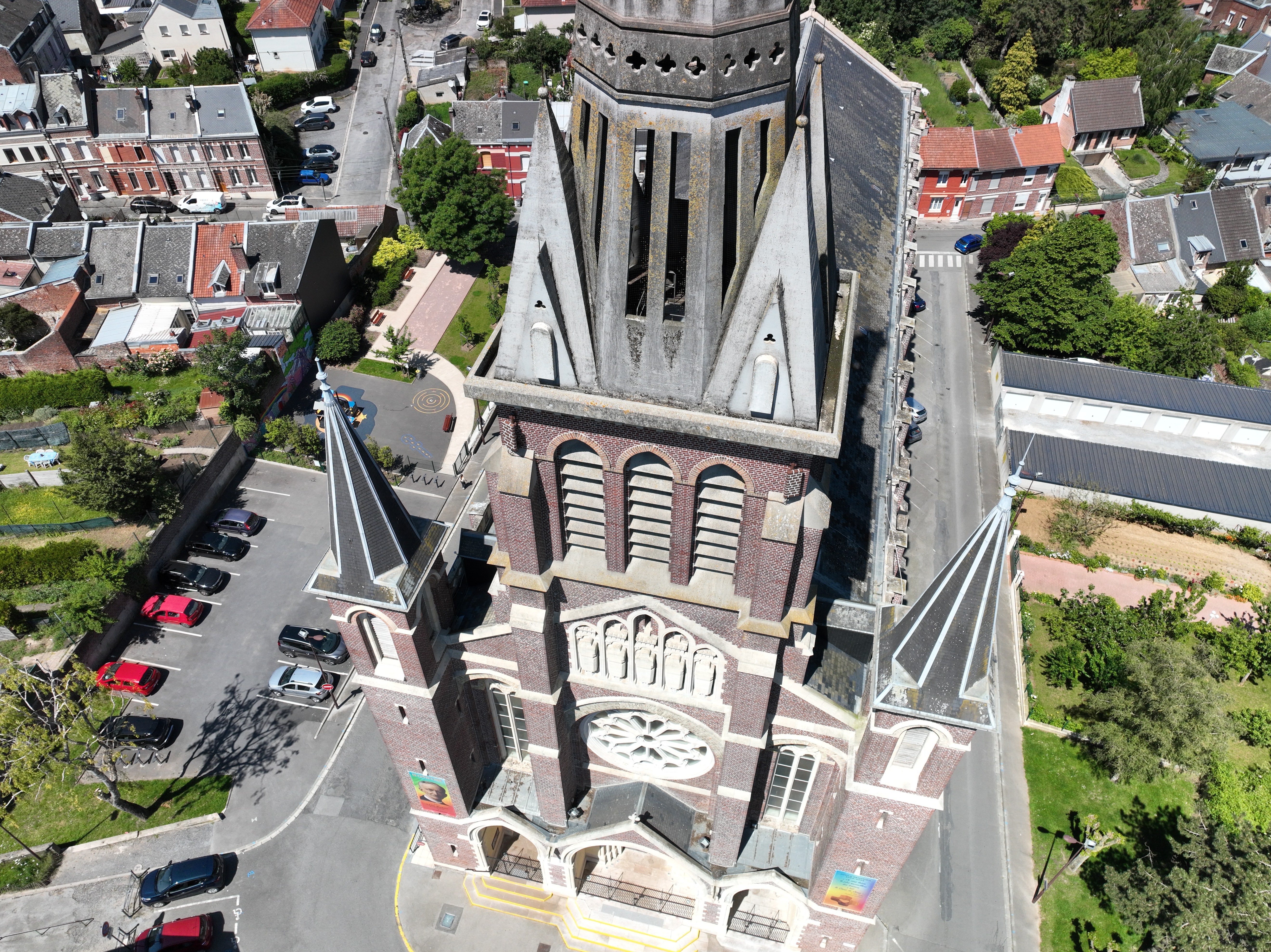 Vue drone église cathedrale chapelle