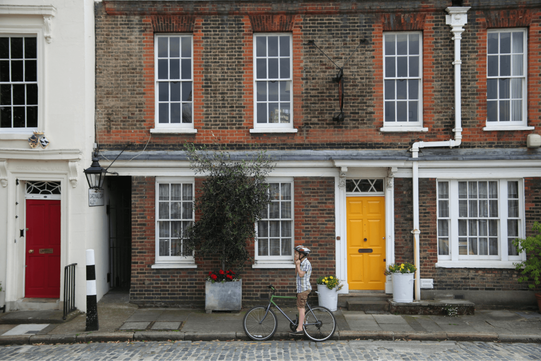 Top 7 Mistakes UK Hosts Make When Managing Their Own Airbnb (and How to Fix Them)