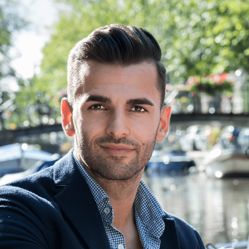 Portrait of a previous client that gave Emir testimonial