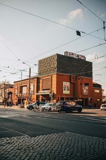 Blick auf die Schauburg in der Dresdner Neustadt. Wo es viele Selbstständige und Freiberufler gibt. 