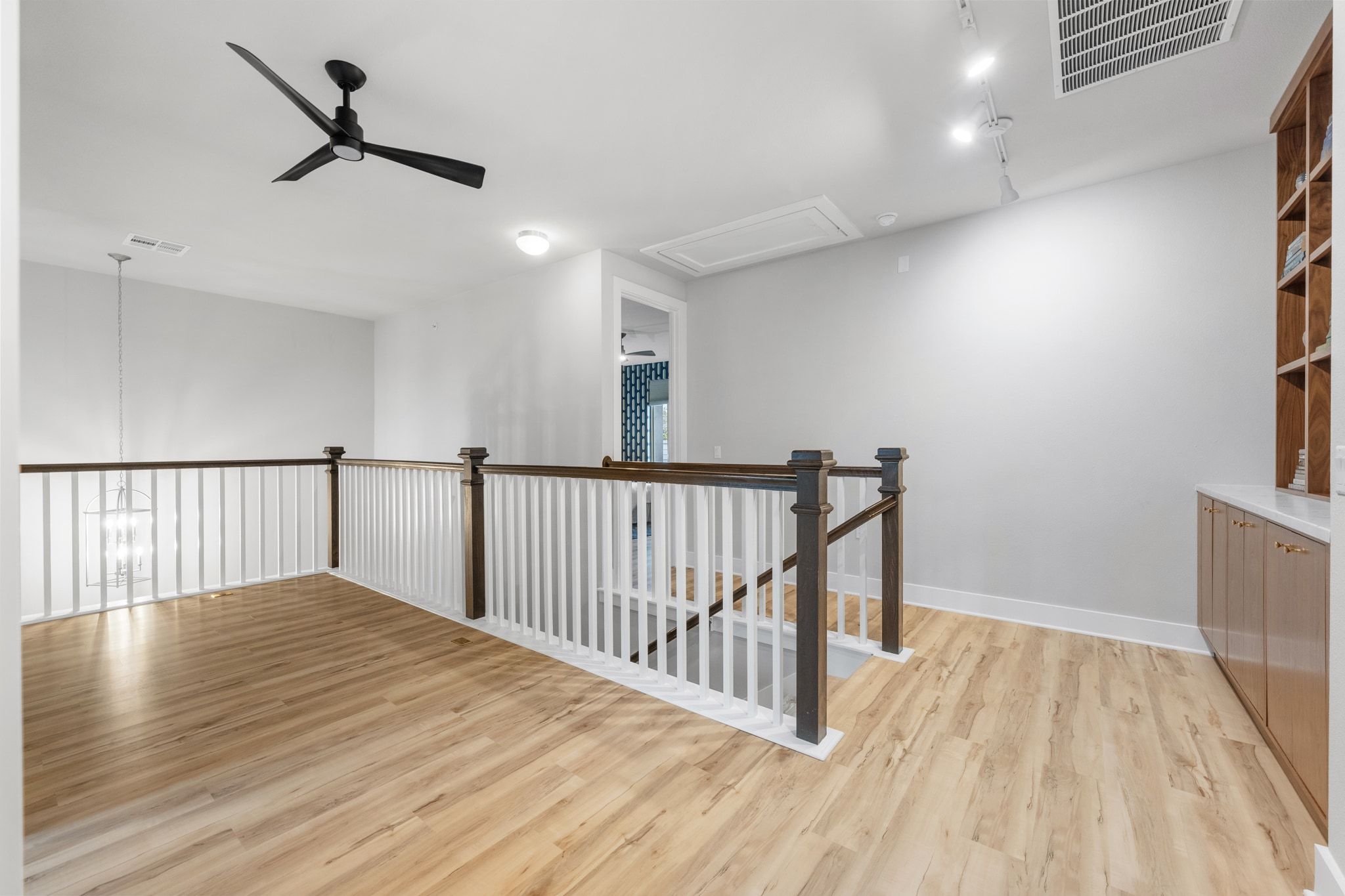 4529 Berkman upstairs loft flex space