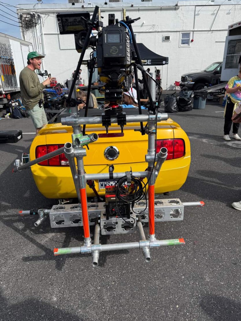 hard mount car rig on yellow car