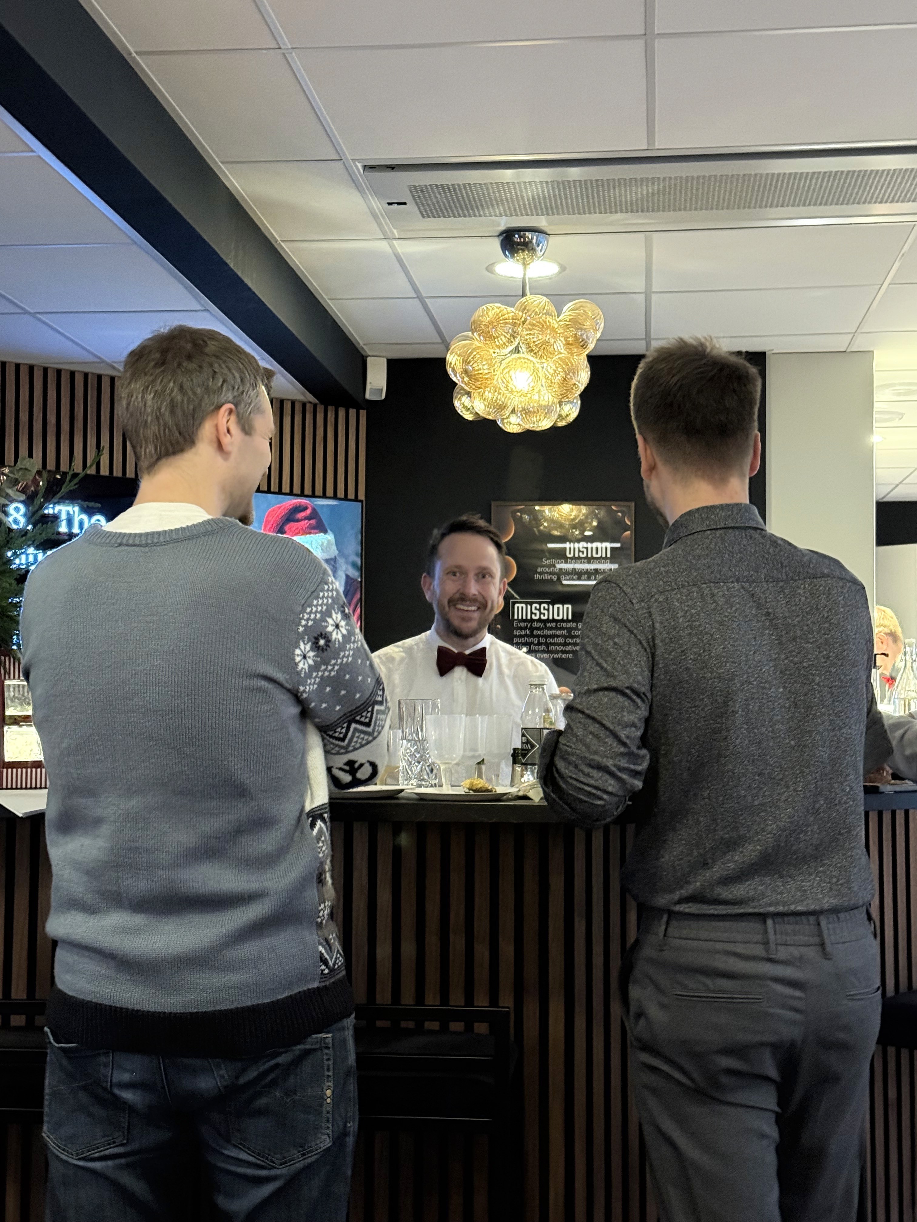 gaming room with arcade machines