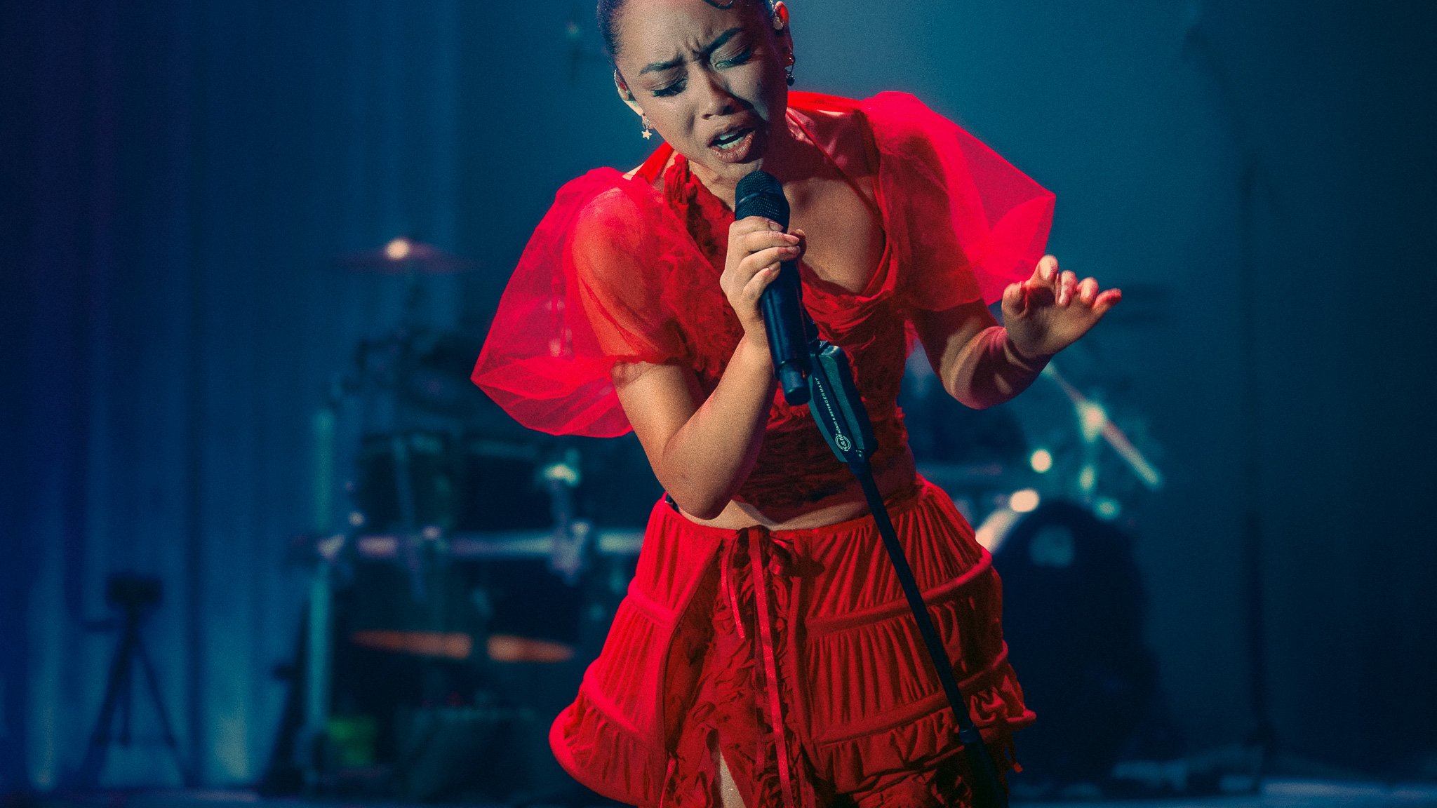 Griff Performs In Chicago at The Vic