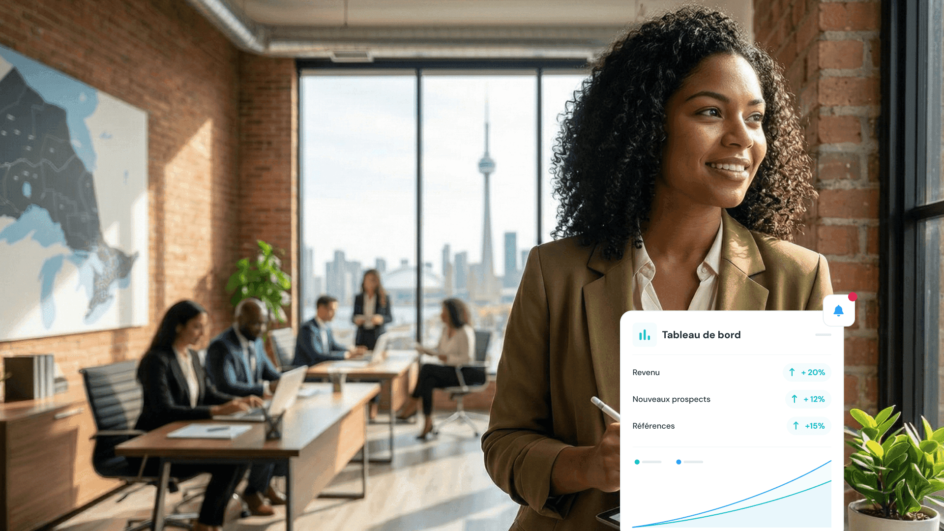 Un bureau avec un ordinateur portable et un badge d’employé dessus.