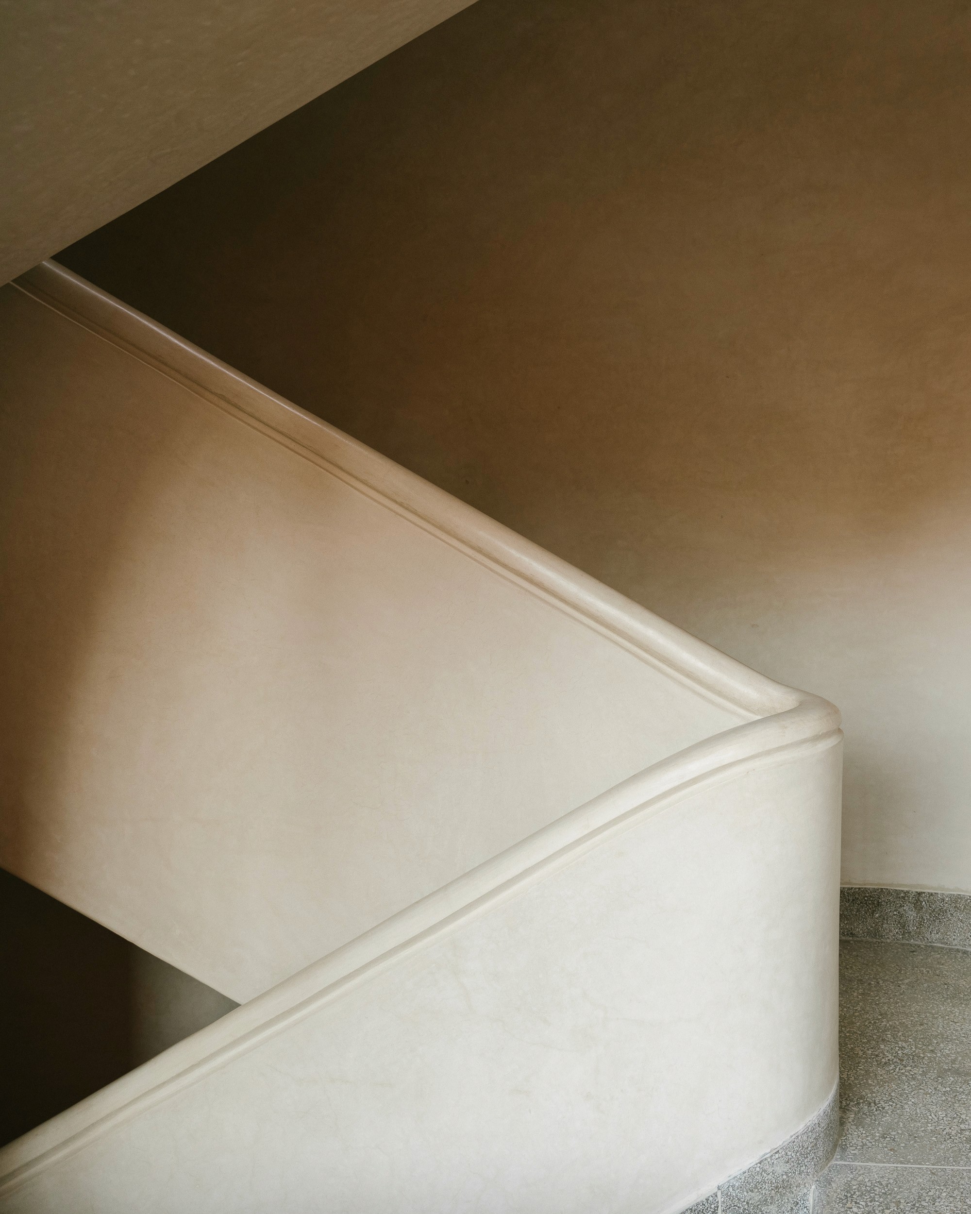 Batch.Works logo over a photo of a box of 3D printed objects