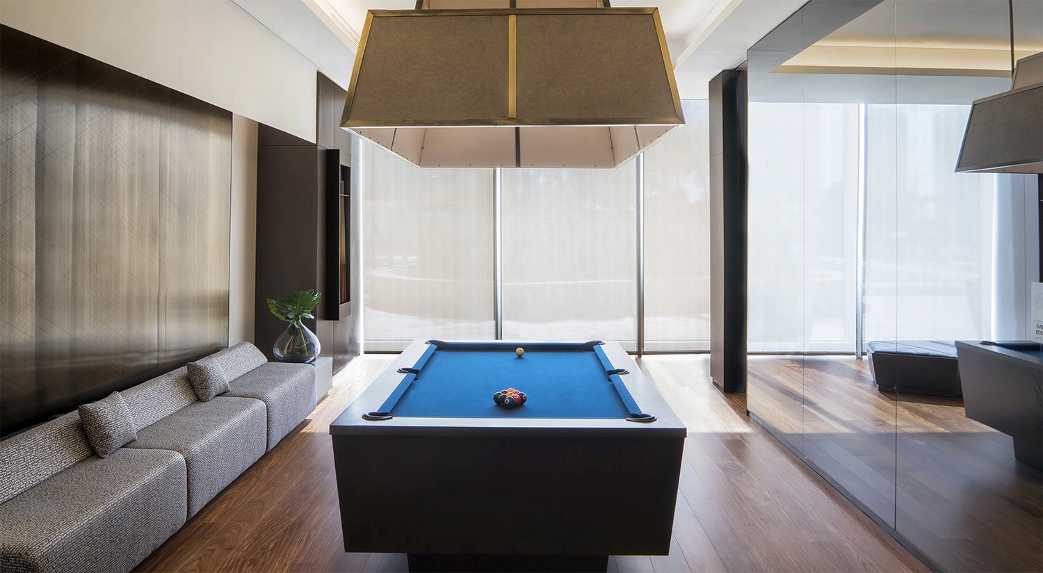 LA Metropolis recreation room with pool table