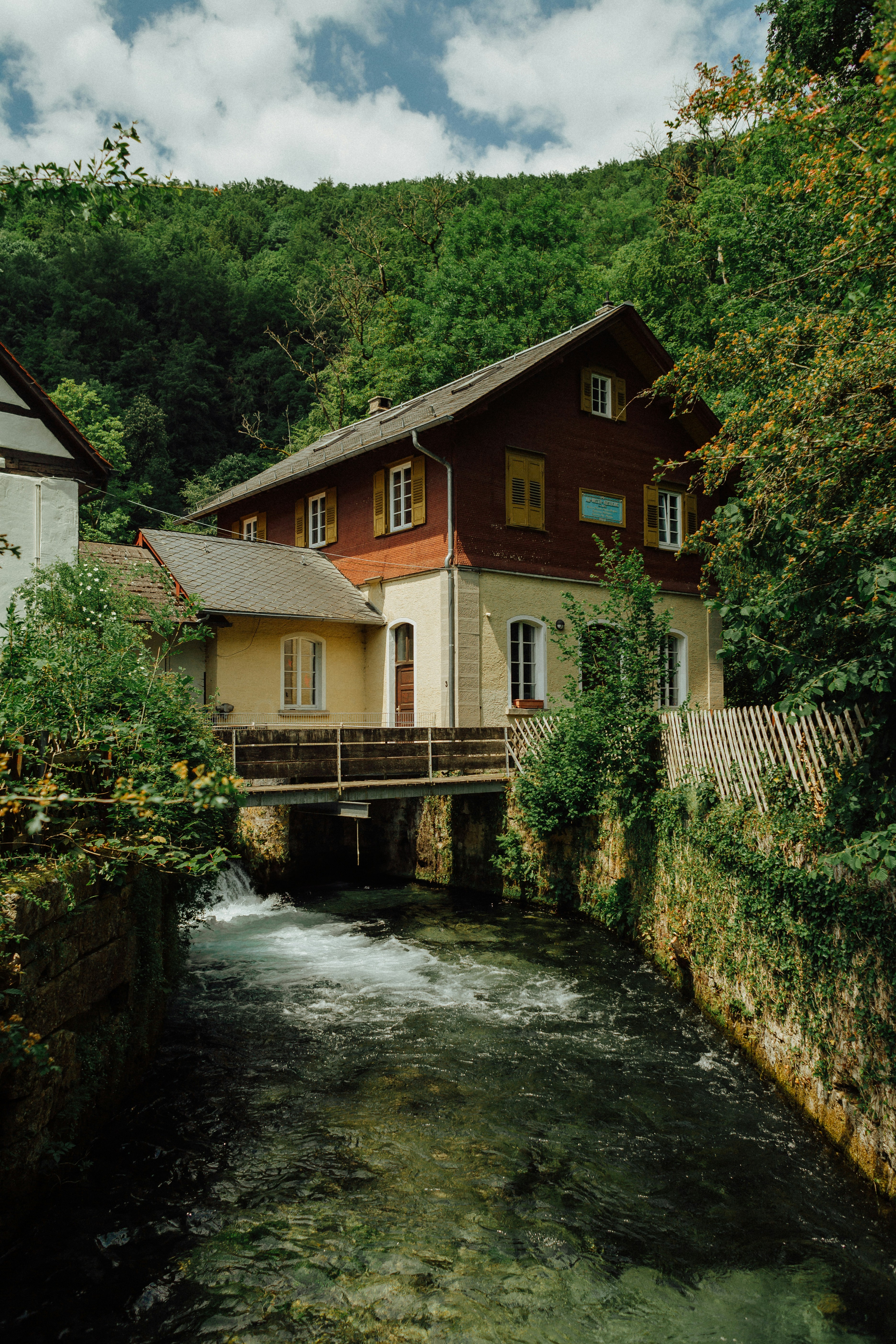 Waterfront House in Magnolia	