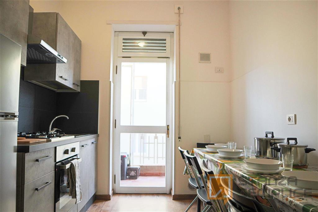 Stanza di 15 mq in Via tigellio, Cagliari