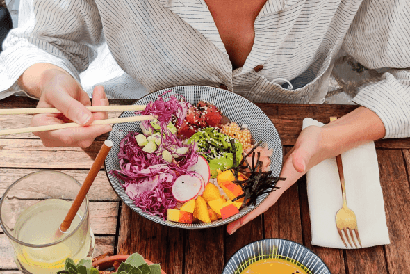 Alimentação saudável para melhorar a circulação e reduzir o inchaço