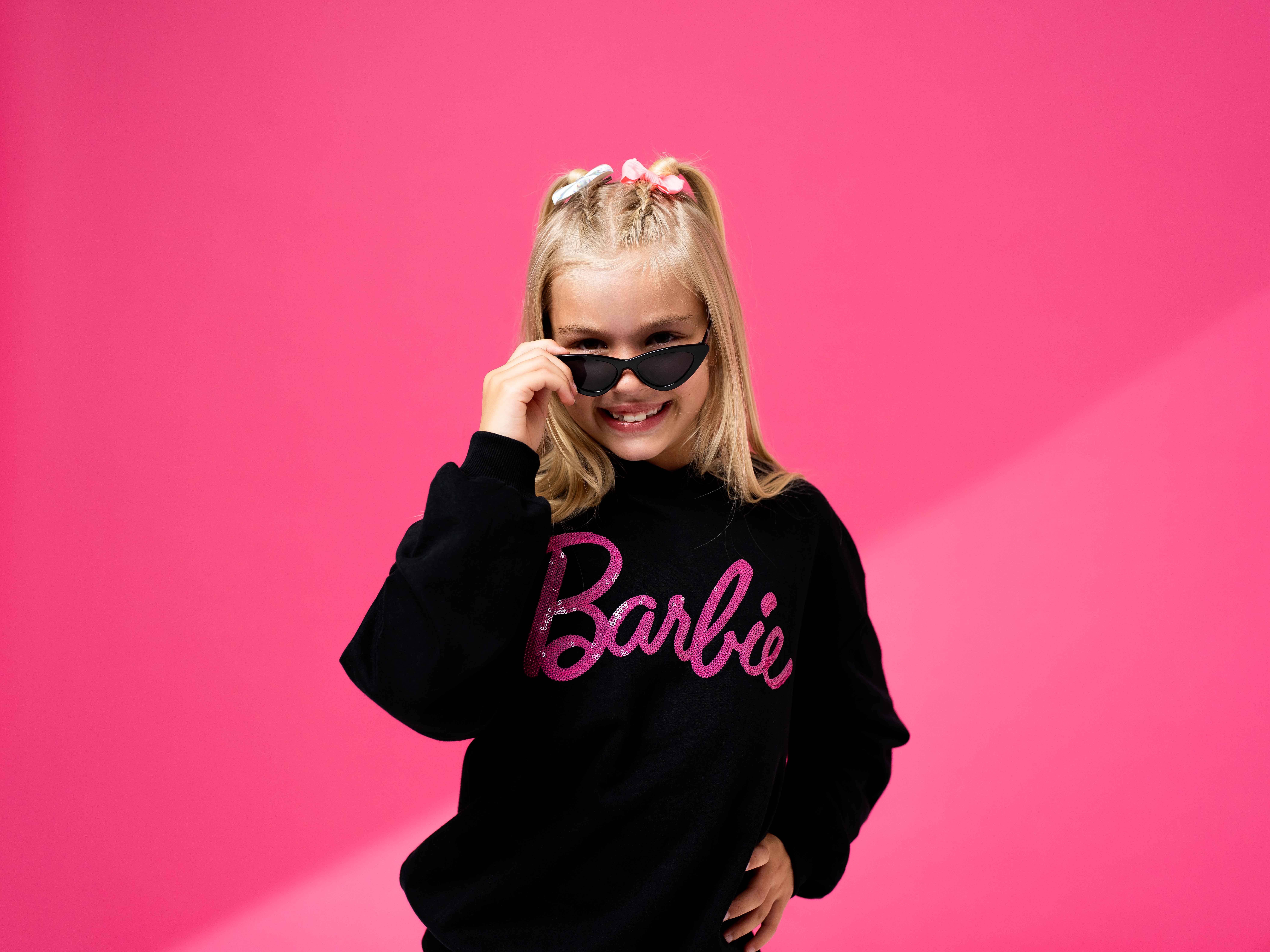 Social media video content created through UK subscription service