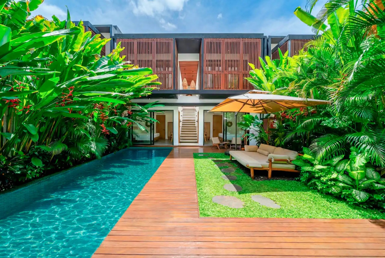 4-bedroom villa 350 m from Batu Bolong Beach in Canggu
