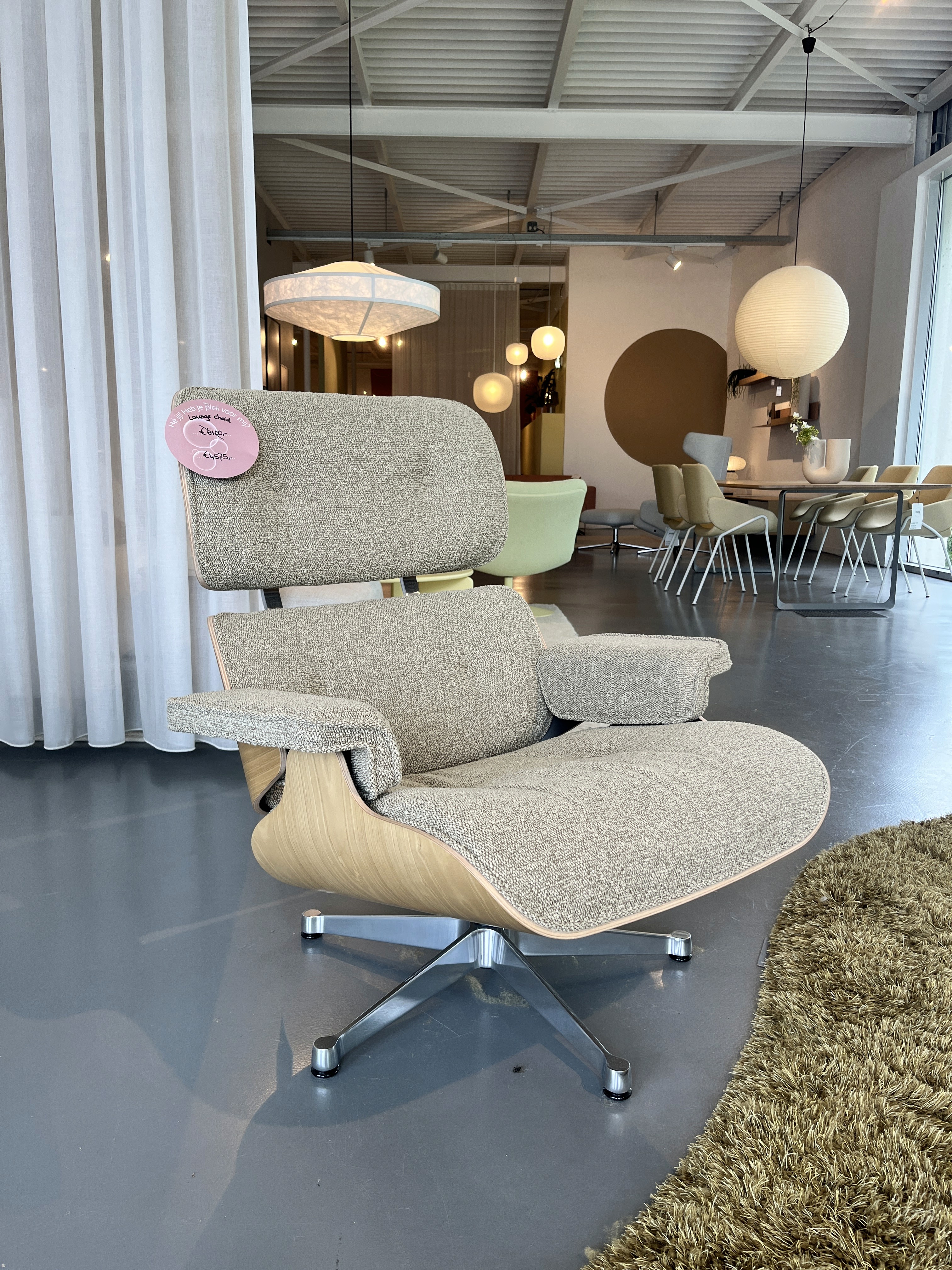Eames Lounge chair 