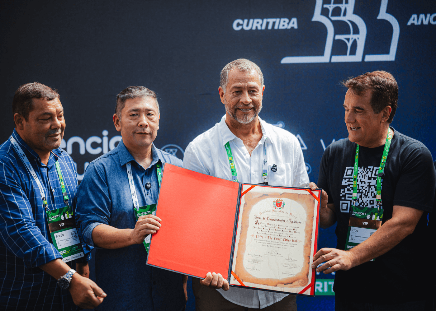 Beto Marcelino durante recebimento de Votos de Congratulações e Aplausos - Foto: Divulgação / iCities