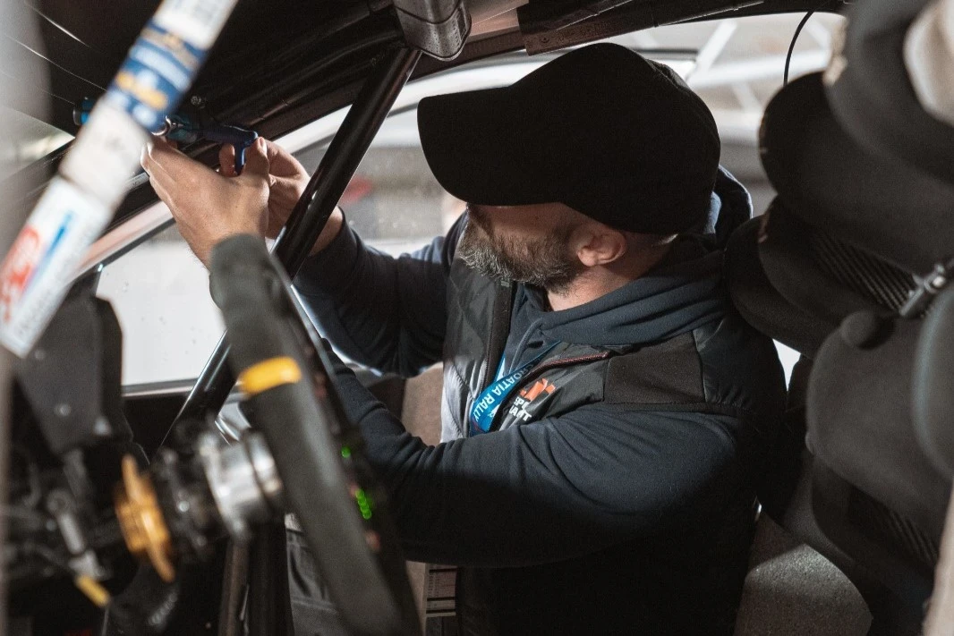 Rally Engeneering car setup preparation before competition