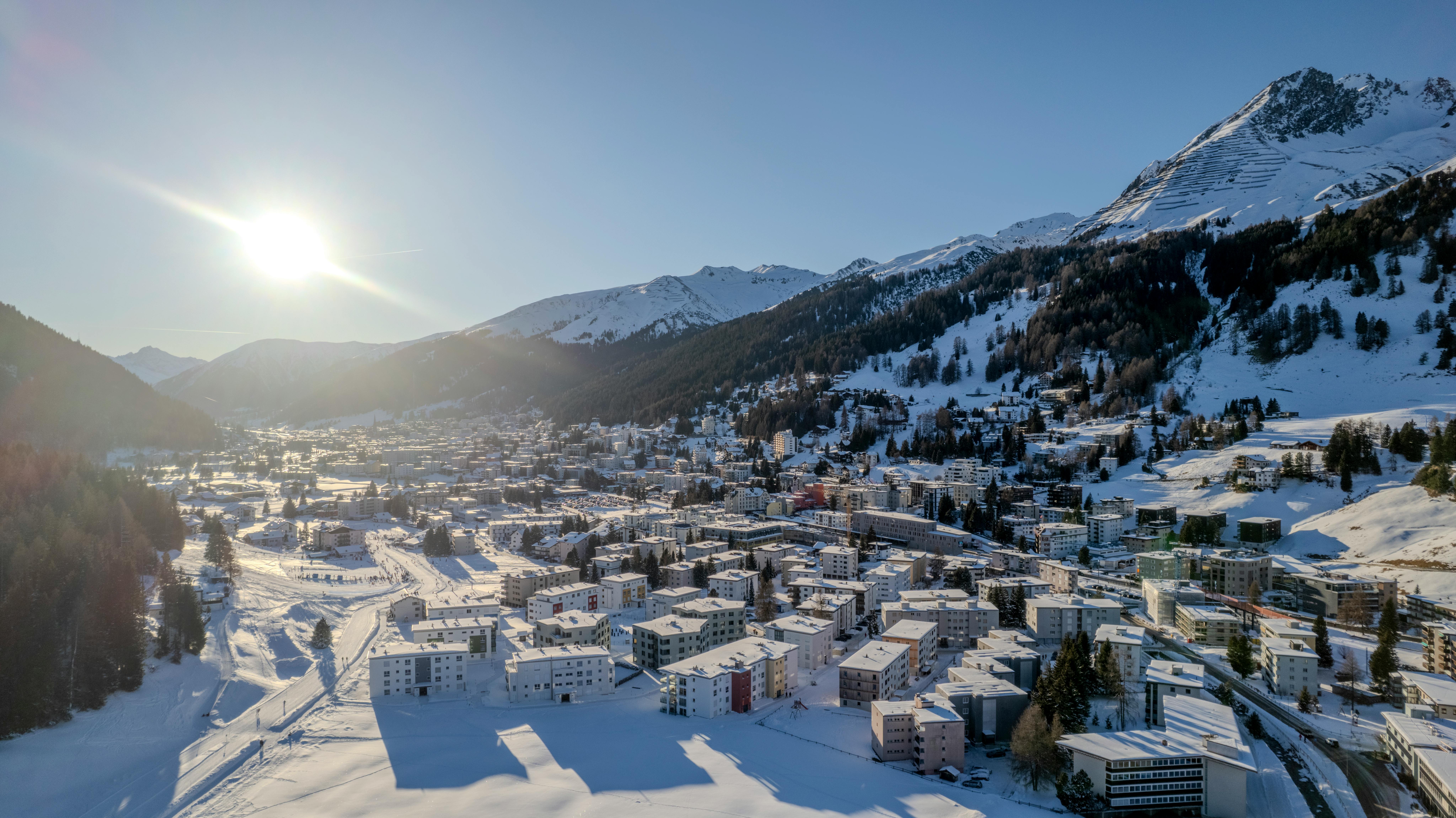 Photo by Ollie Craig: https://www.pexels.com/photo/winter-aerial-view-of-davos-switzerland-30131130/