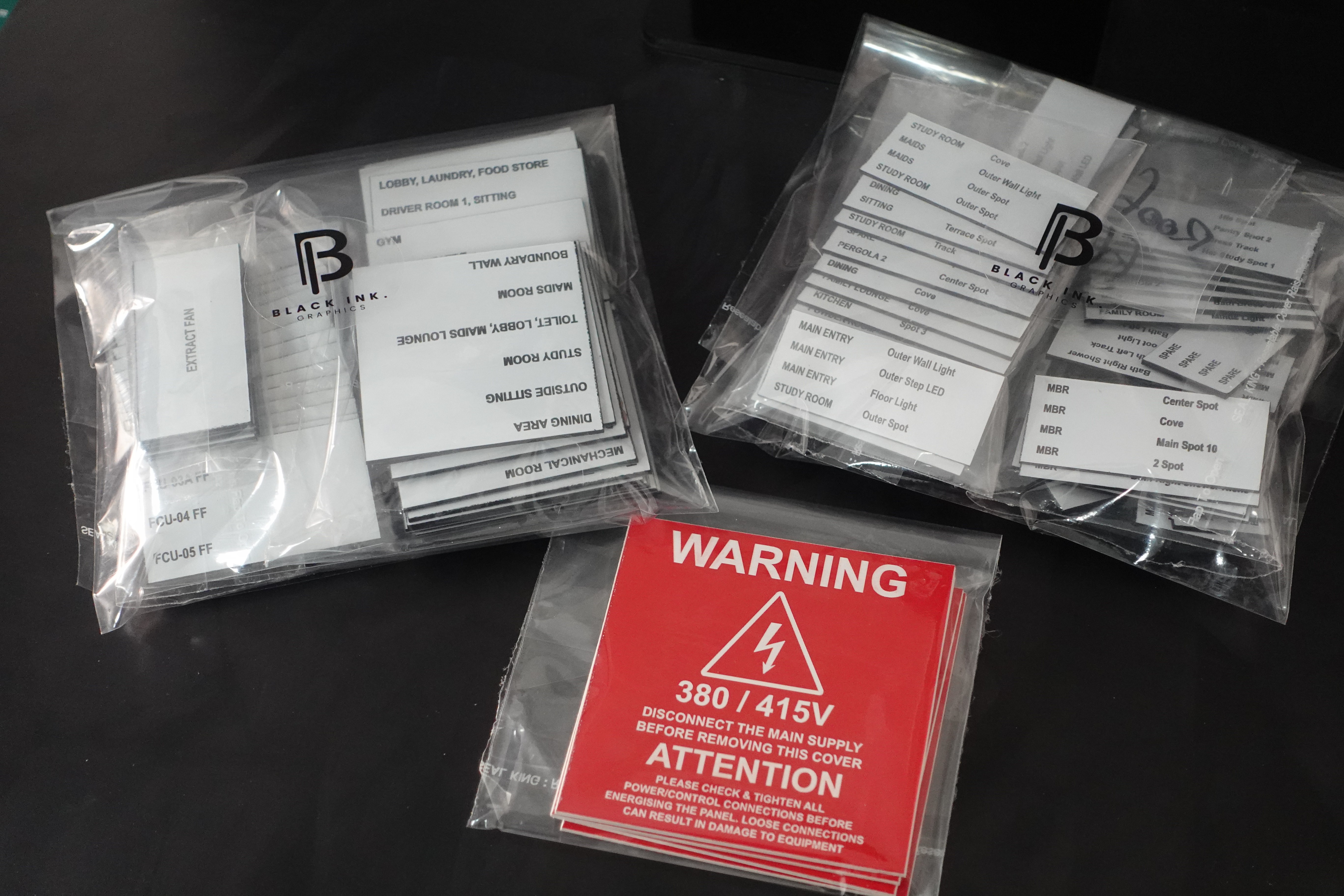 traffolyte-engraved-labels-uae-blackinkgraphics