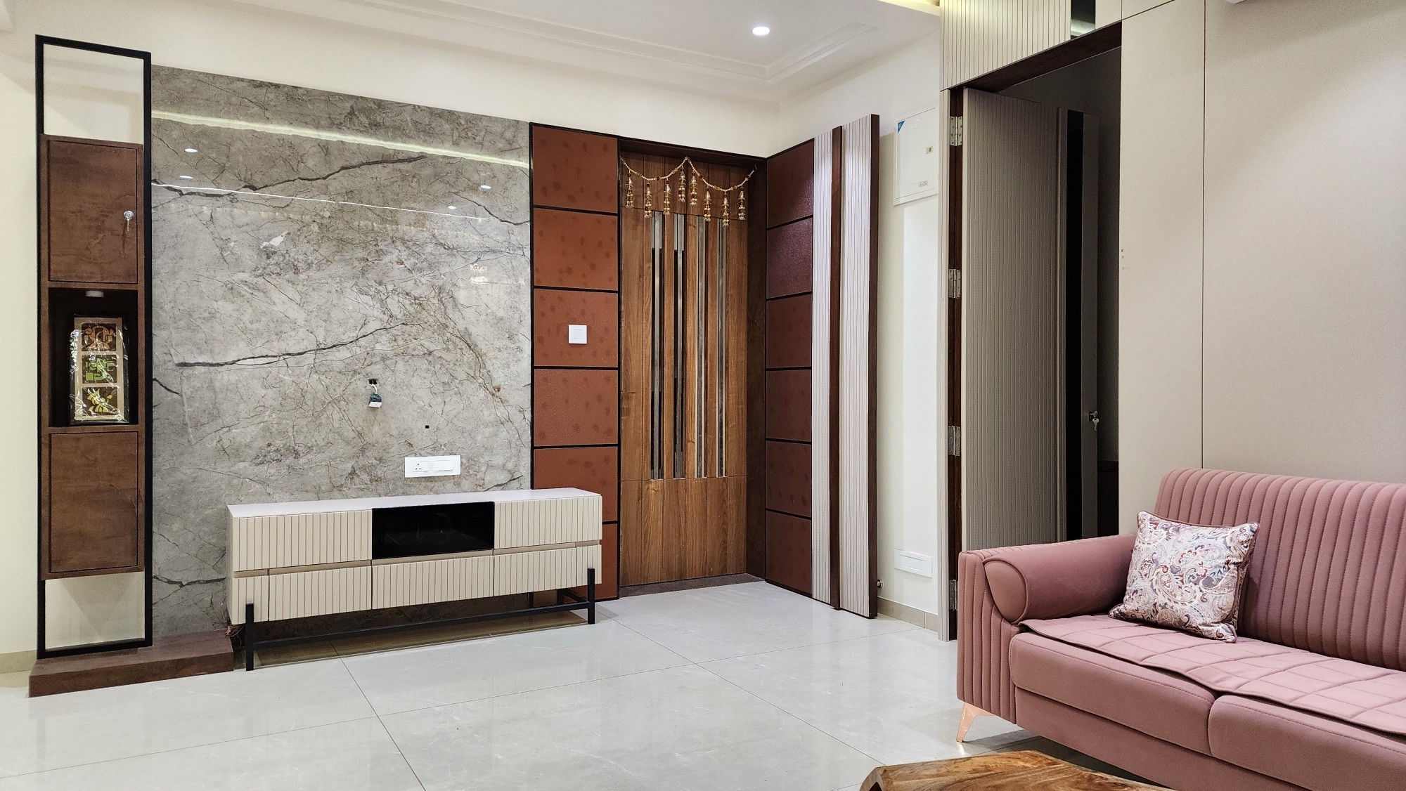 Nand Prime: flat interior by The Auura, photo 6