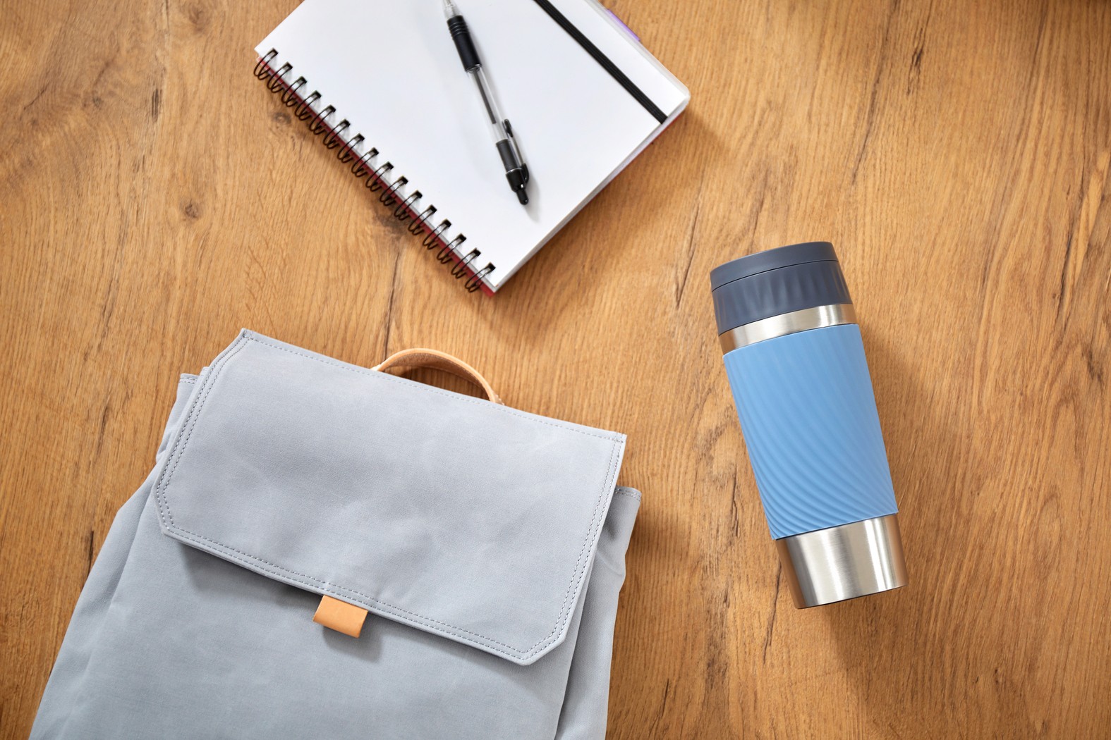 Emsa Thermobecher auf einem Tisch