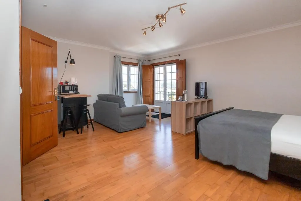 Galo Preto - Sintra Guesthouse in Sintra outskirts