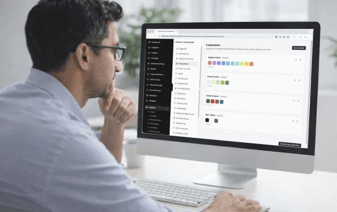 Person nutzt Smartphone zur digitalen Bürgerbeteiligung über eine Online-Plattform für Kommunen