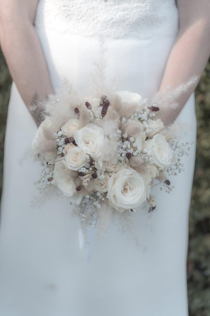 Album photo de luxe — French wedding photographer Paris — luxury wedding book France — Maison Elion — relique photographique rare — fragment intemporel — rituel artistique — photographe mariage haut de gamme — Seine-et-Marne 77 — album mariage bespoke sur mesure — timeless photography France — image symbolique — luxury French wedding photography