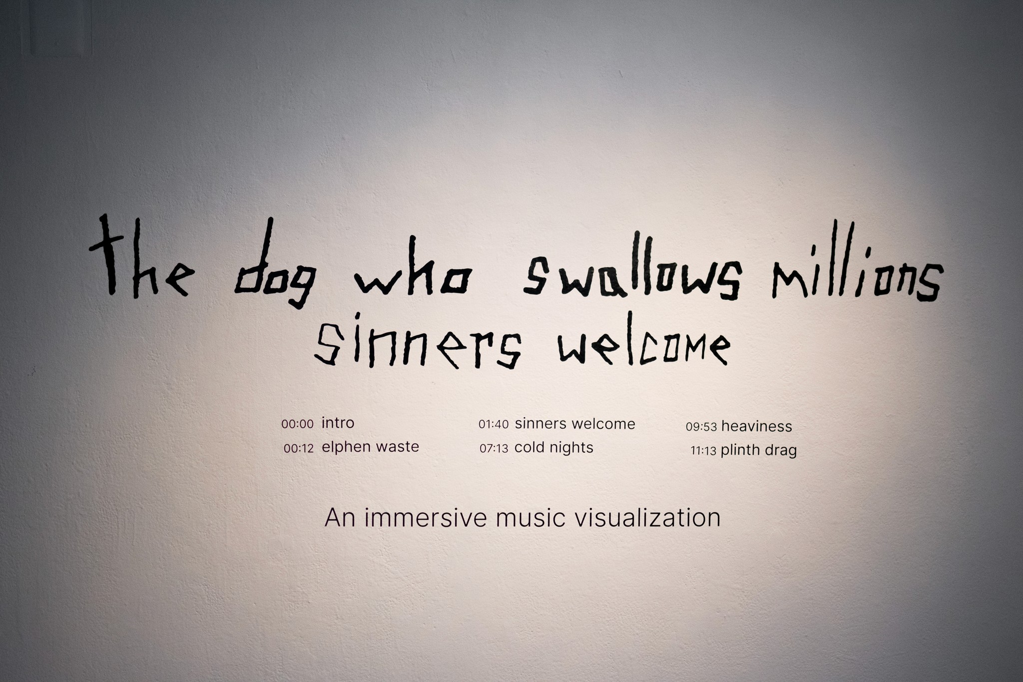 The Dog Who Swallow Millions Exhibition Photo 9