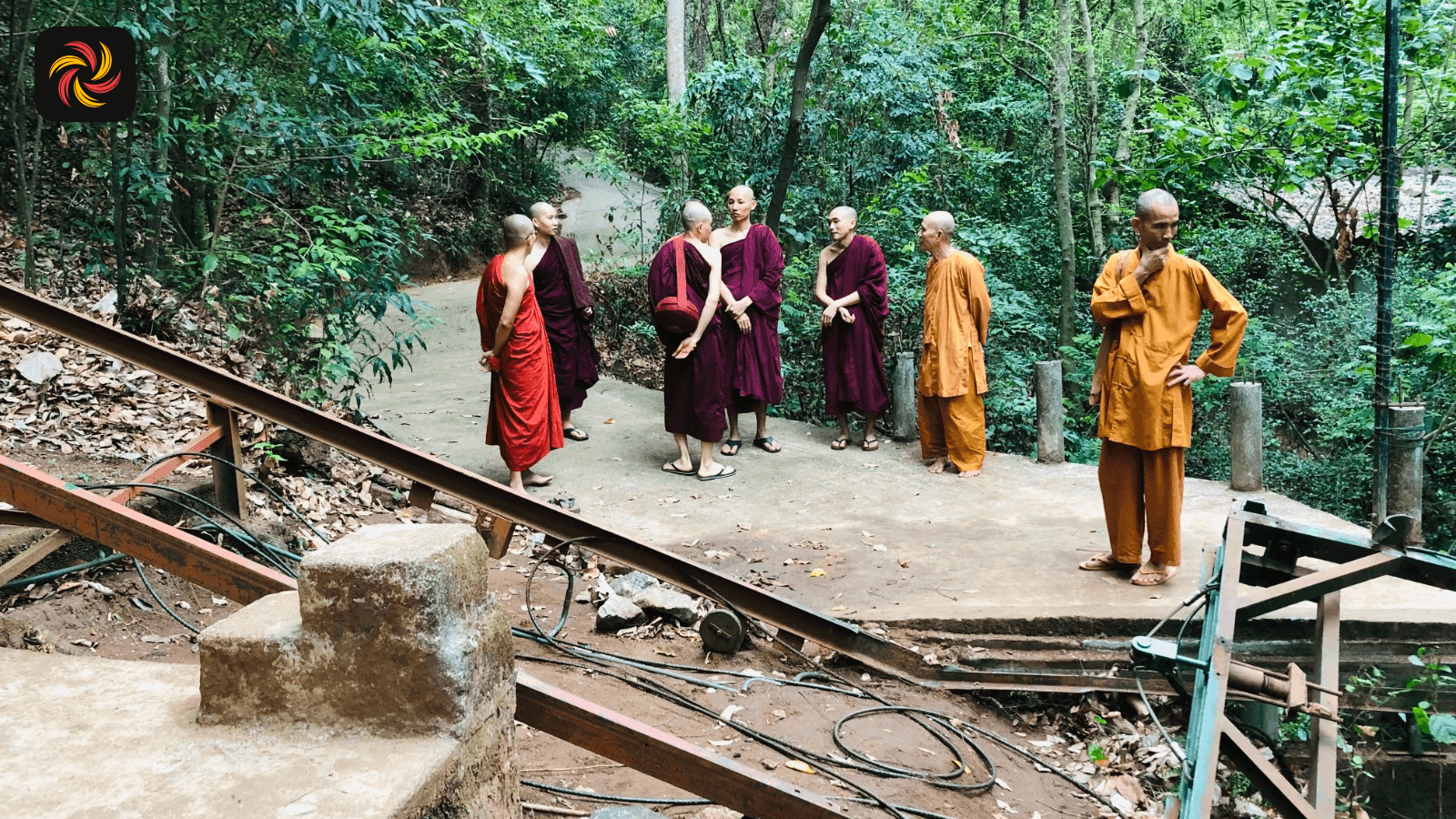 7 monks die after a cable car
